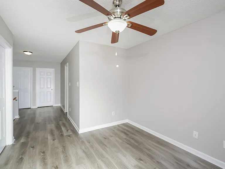 70 Brookhaven Dr — Photo 14