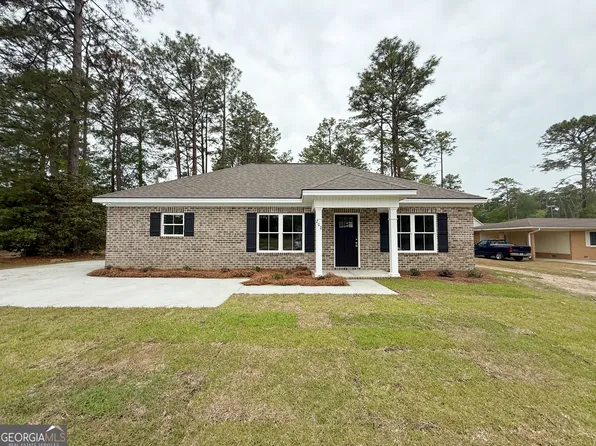 513 Pleasant Point Rd, Statesboro, GA 30458