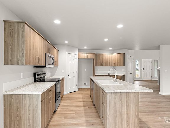 6th image of this home