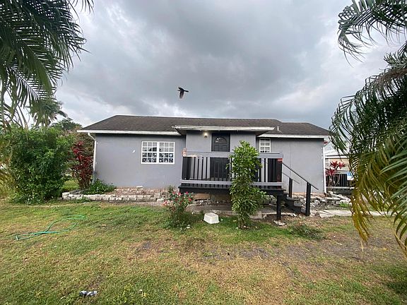 2nd image of 116 NW Avenue G Avenue