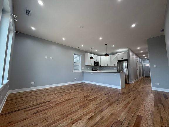 2nd image of 2416 W Gladys Ave #2