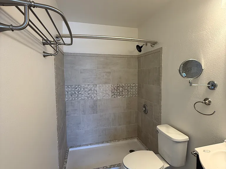 7940 Mariner Cove Dr — Photo 12