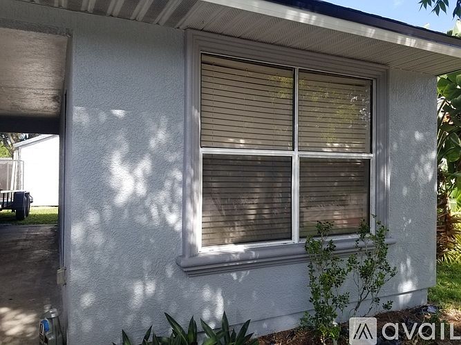 1st image of 2572 Emerson Dr SE