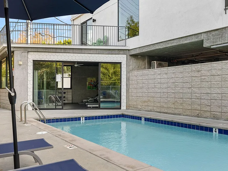 Arroyo LA Designer Studio Community Living — Photo 9