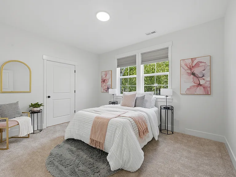 9330 Templeton Ave SE — Photo 23