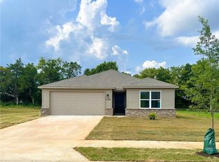 558 Saydi St, Elkins, AR 72727