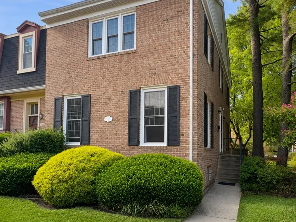 9316 Arlington Blvd, Fairfax, VA 22031