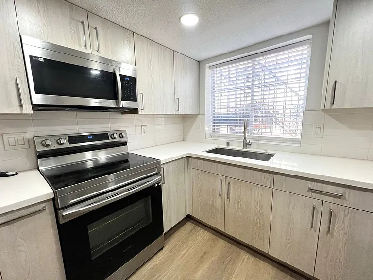 2201 Sun Ave #B — Photo 7