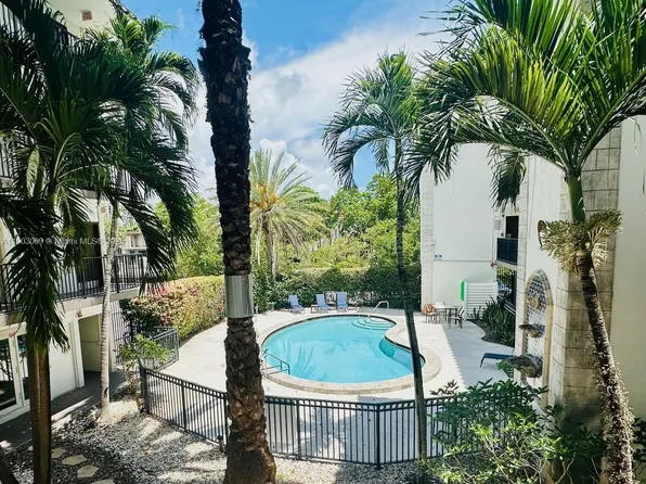 924 SE 2nd St APT 9, Fort Lauderdale, FL 33301