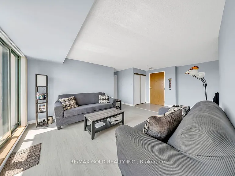 30 Blue Springs Dr #611 — Photo 14