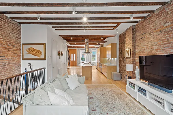 Sold by Compass | media 6