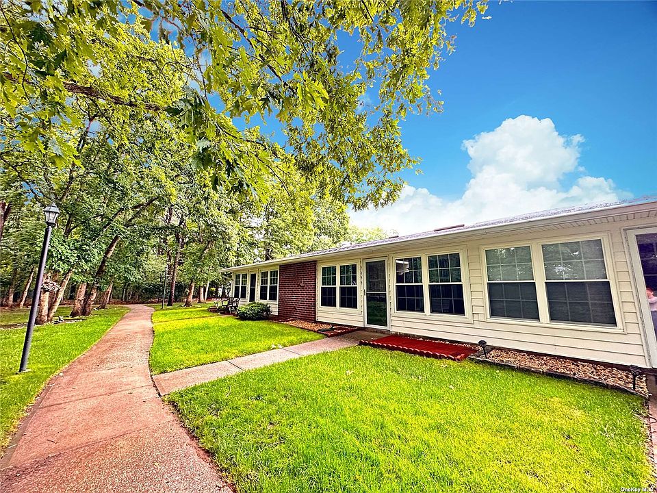 Leisure Village Apartments Ridge, NY Zillow