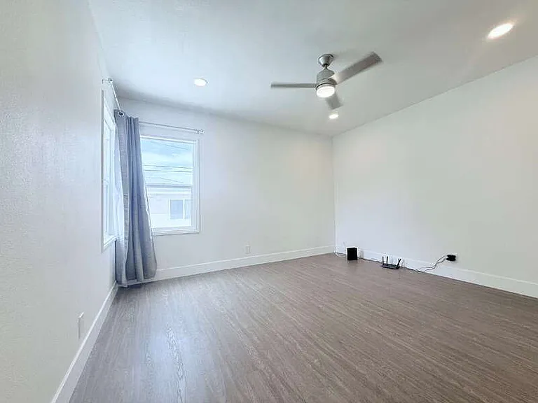 6509 State St — Photo 14