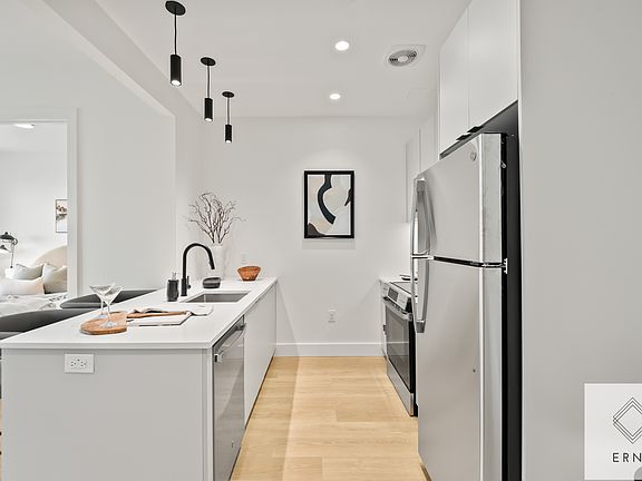 3rd image of 354 E 28th St #3A