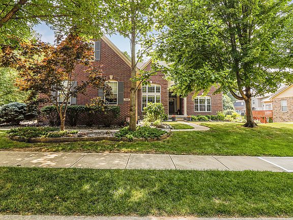 3rd image of 7848 Fawnwood Dr