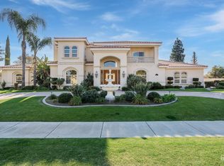 2107 Parkgate St, Bakersfield, CA 93311