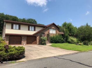 205 Rinaldi Dr, Taylor, PA 18517