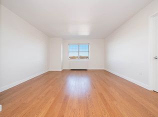 7525 153rd St APT 602, Flushing, NY 11367