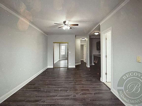 3rd image of 5800 N Kenmore Ave #402