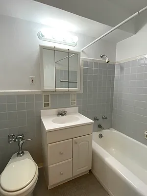 Rented by Compass | media 7