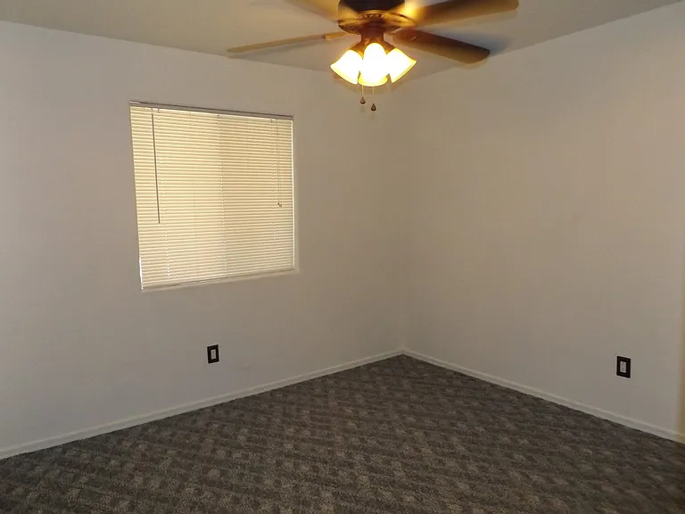 3233 Iroquois Ct — Photo 10