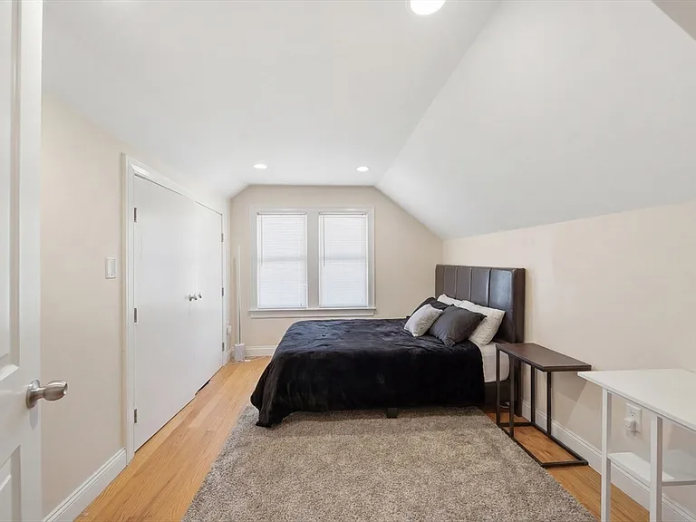 50 Carleton St #50 — Photo 7