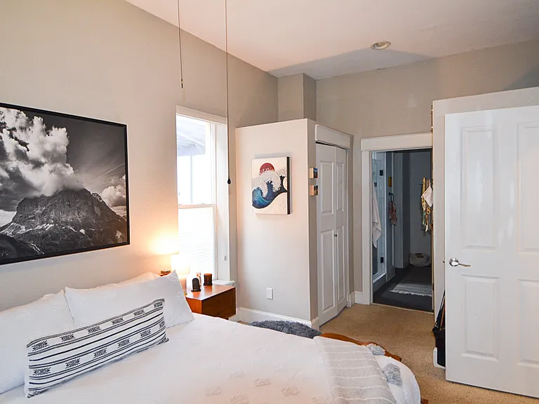 3340 N Lafayette St — Photo 13