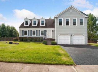 5601 Rocky Run Dr, Centreville, VA 20120