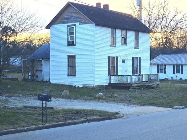 805 W 3rd St, Salem, MO 65560