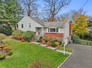 137 Princeton Dr, Hartsdale, NY 10530