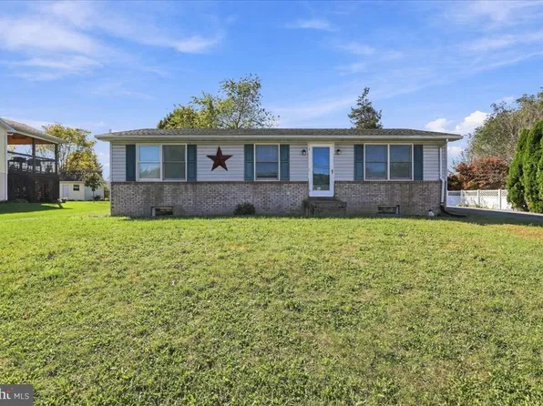 30 Creekstone Dr, Mont Alto, PA 17237