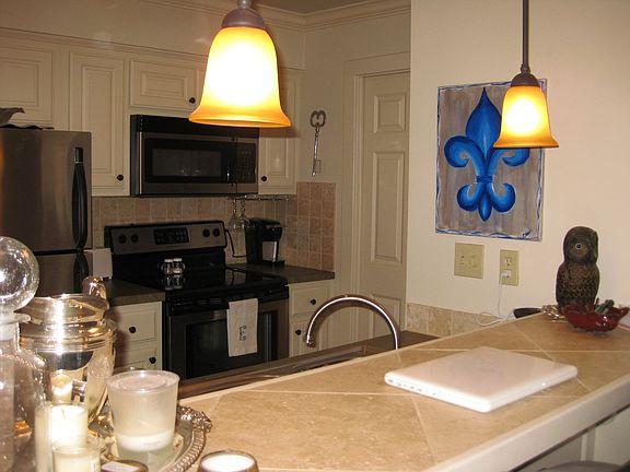 5th image of 711 W Douglas St APT 8