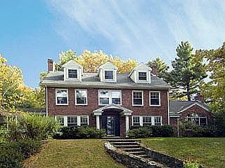 1st image of 14 Strawberry Hill St