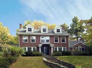 14 Strawberry Hill St, Dover, MA 02030