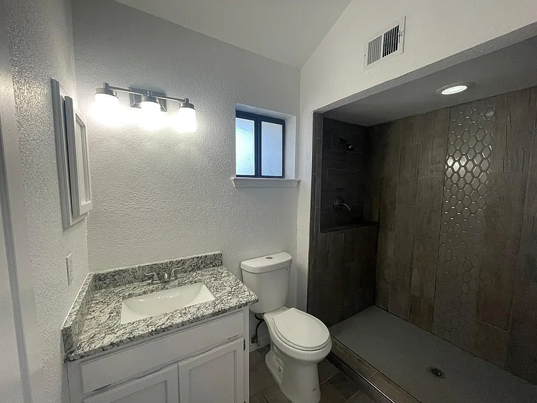 567 Kieffer Ln — Photo 6