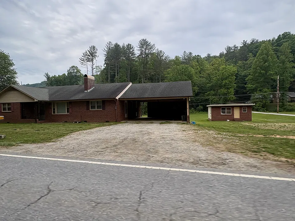1047 Highway 268