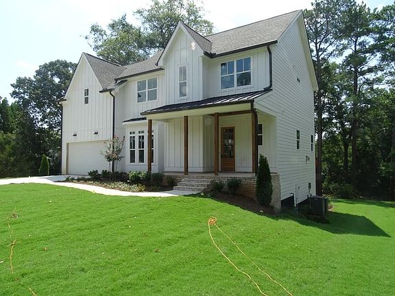 4th image of Lane Dr