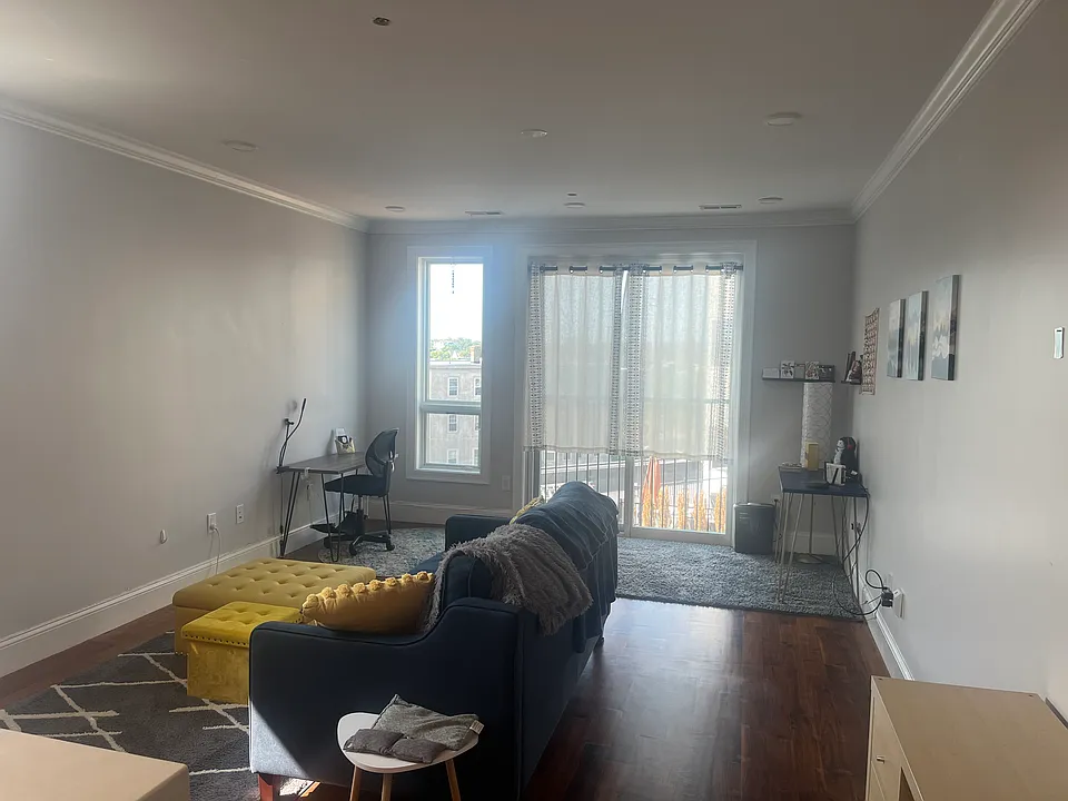 87 Medford St #315