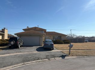 17719 Oakwood Ave, Country Club Hills, IL