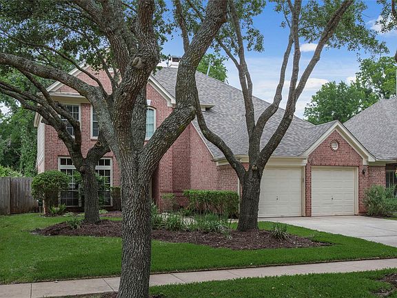 3rd image of 3018 Five Oaks Dr