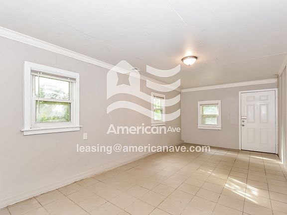 45256_002_living_room_14061950.jpg