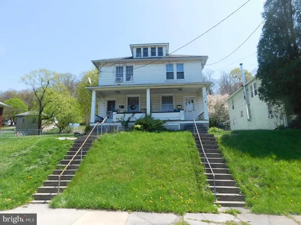 634 E Walnut St, Lewistown, PA 17044