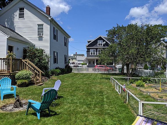 3rd image of 20 Park Street Ct