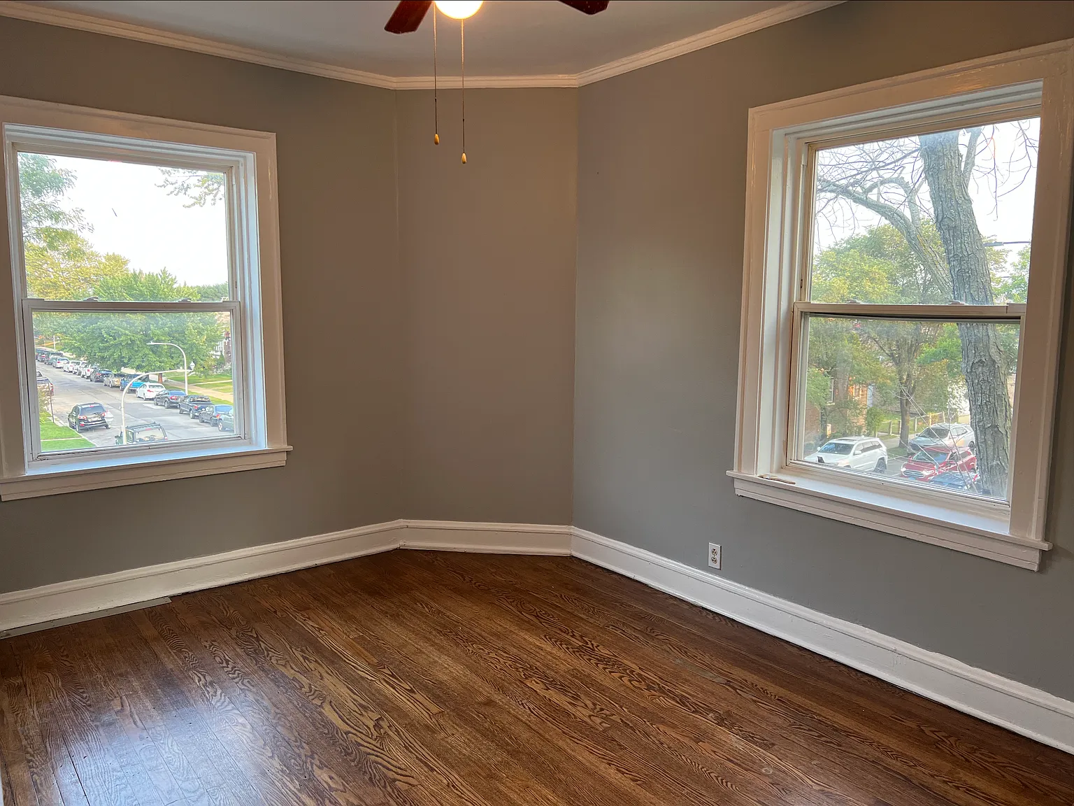 2 bed, 900 sqft, $1,600 — Photo 3