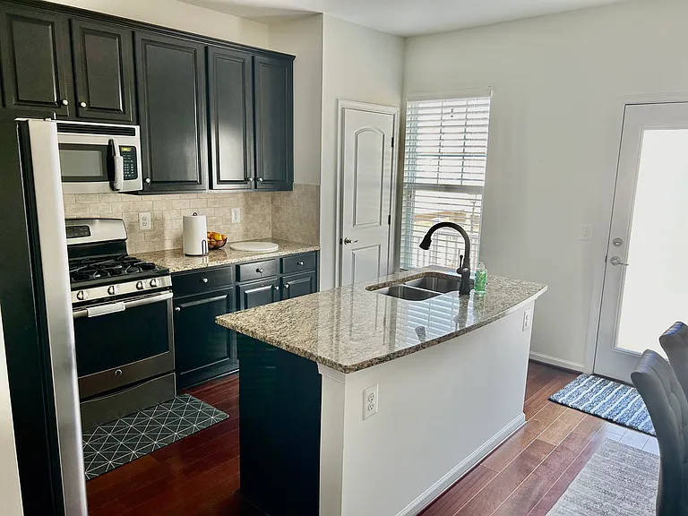 44034 Peirosa Ter — Photo 5