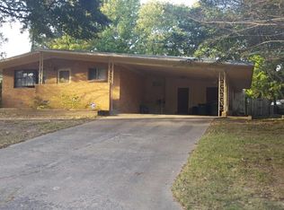 37 Berkshire Dr, Little Rock, AR 72204