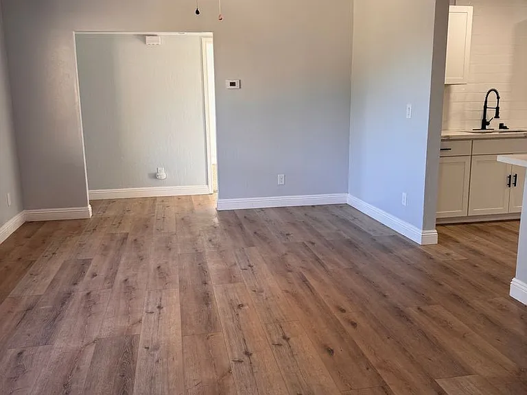 2719 E Norwich Ave — Photo 5