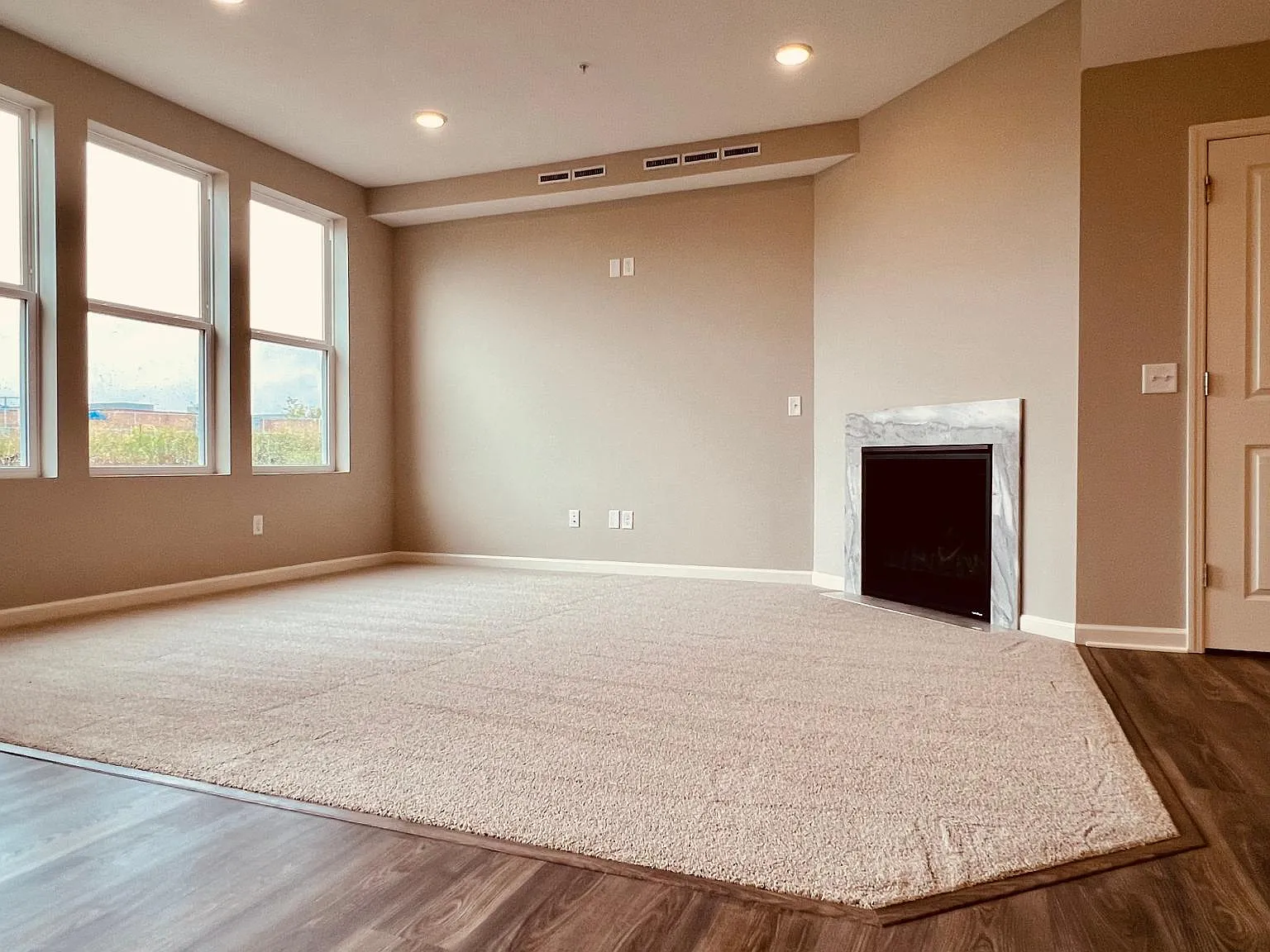 11252 Crestbury Dr — Photo 3