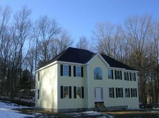 3 Londonderry Ln, Georgetown, MA 01833