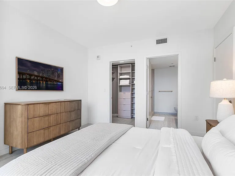77 SE 5th St #3001 — Photo 21